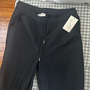 NWT- universal thread sweatpants